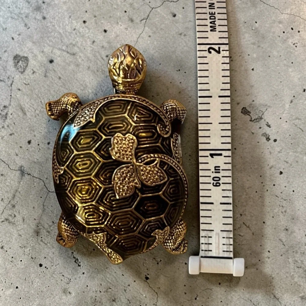 Beautiful Gold Turtle Decorative Brooch